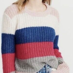 S Abercrombie & Fitch knit sweater